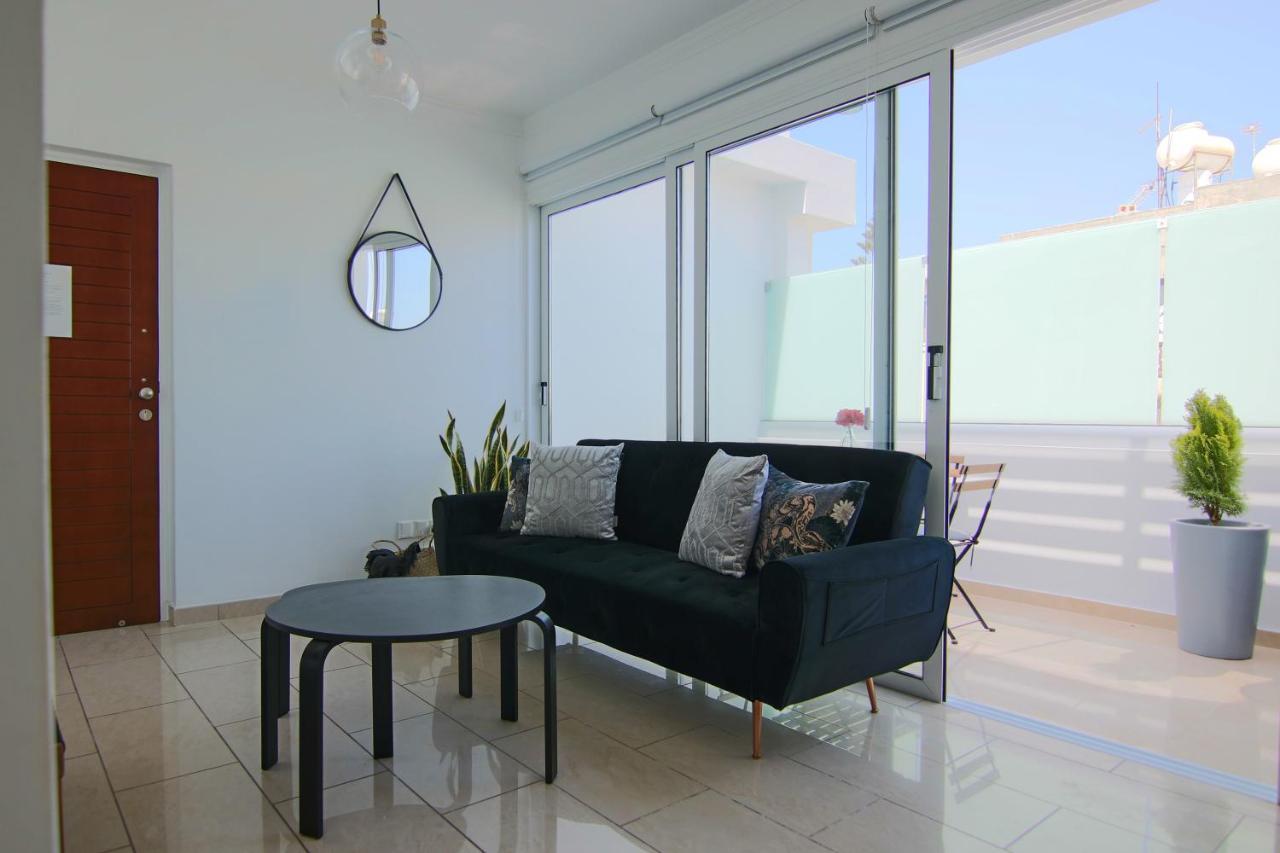 Apartamento Phaedrus Living: Seaside Luxury Flat Lighthouse 62 Paphos Exterior foto